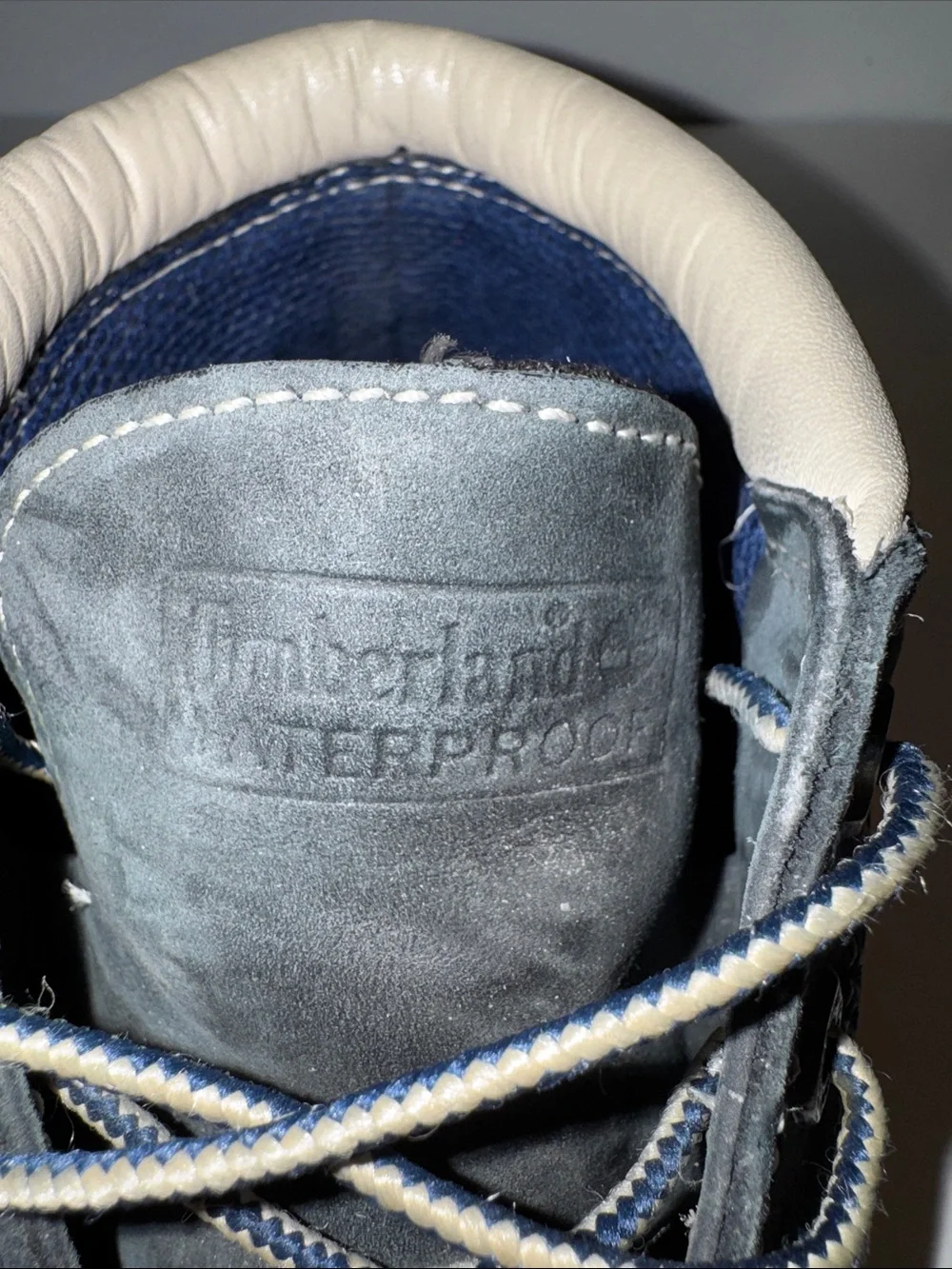 Timberland Women’s Dark Navy Leather Chukka Boots